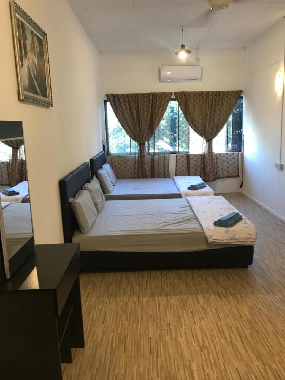 Le Paris Homestay Tawau Exteriör bild