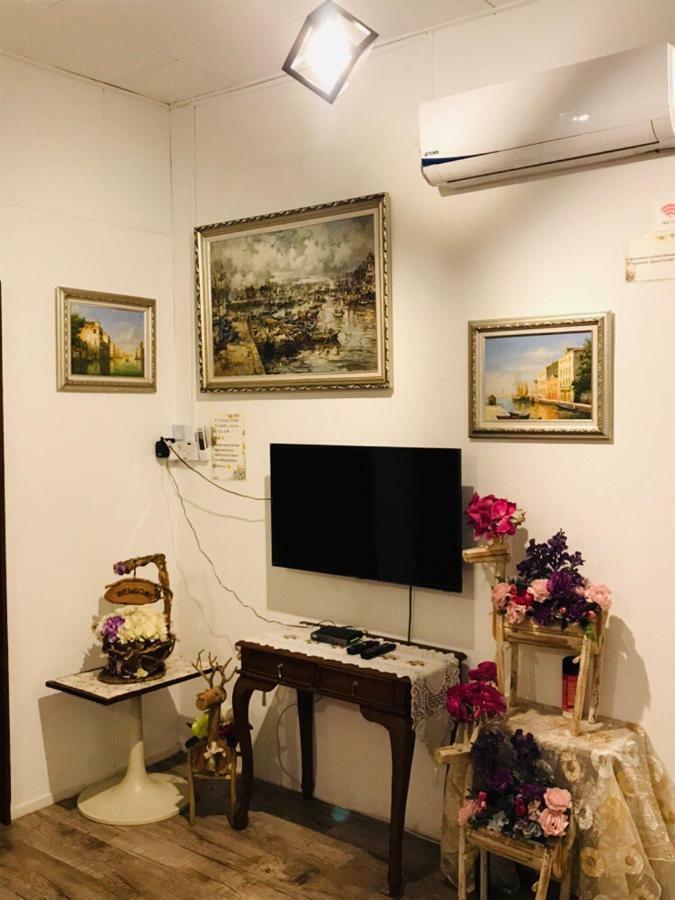 Le Paris Homestay Tawau Exteriör bild